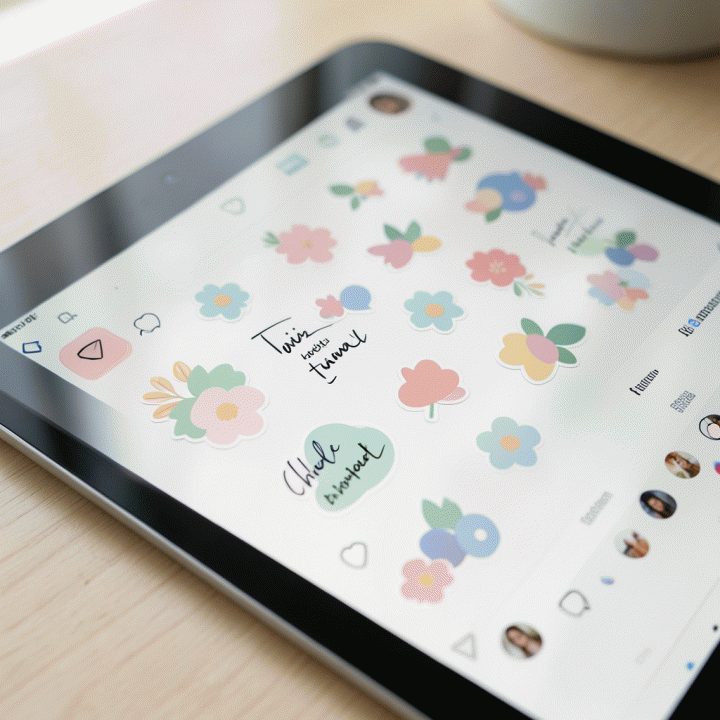 Tata letak Instagram Story yang estetik di iPad dengan stiker digital dekoratif berwarna pastel dan elemen desain siap pakai.