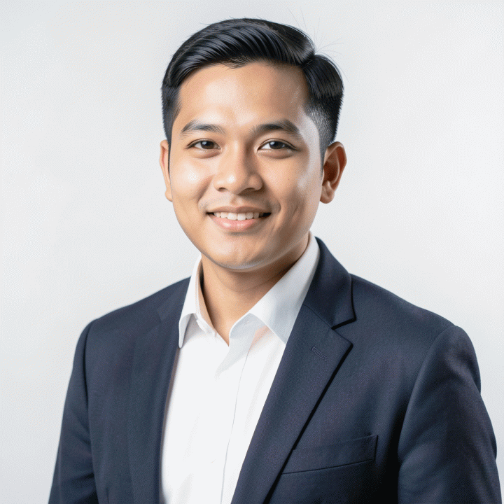 Contoh foto profil profesional dengan pencahayaan dan pakaian yang tepat untuk LinkedIn atau CV.